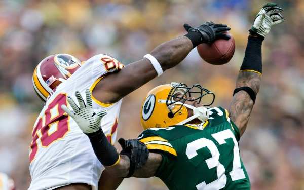 Green Bay and Sam Shields (37) reached a deal to keep him with the Packers for four more years. (Wesley Hitt/Getty Images)